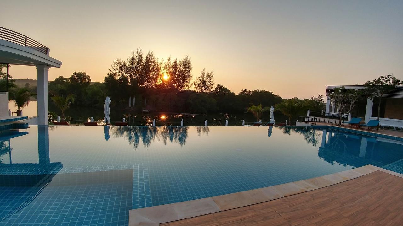 Mangrove River Resort Сіануквіль Екстер'єр фото